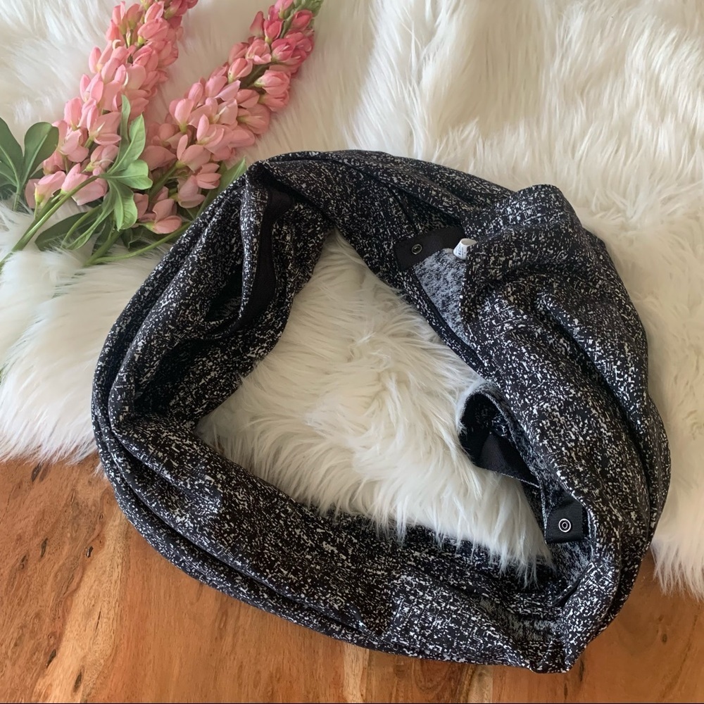 Lululemon—Vinyasa Marled Infinity wrap. OS - Picture 8 of 9